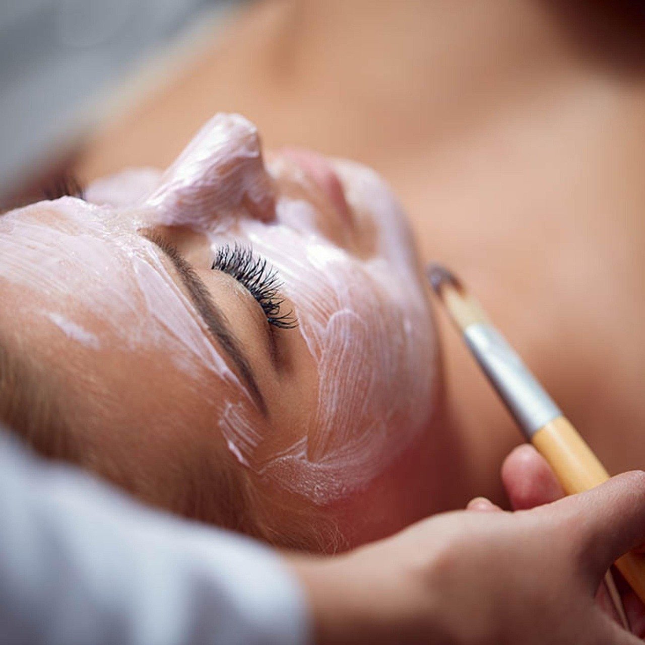 5 Steps to Glowing Skin for a Holiday Party